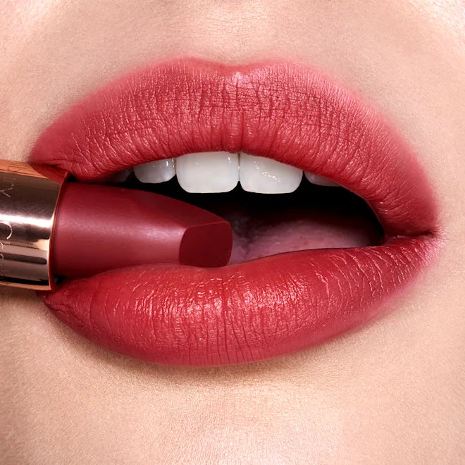 Charlotte Tilbury Labial Walk of No Shame