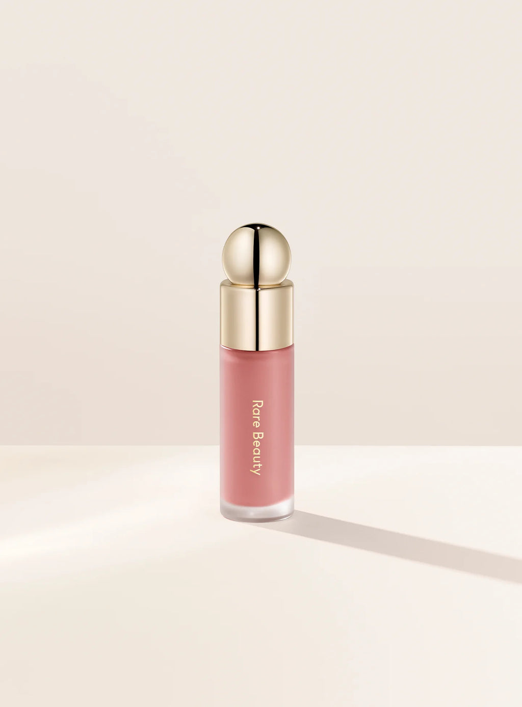 RARE BEAUTY Soft Pinch Dewy Liquid Blush tono HOPE