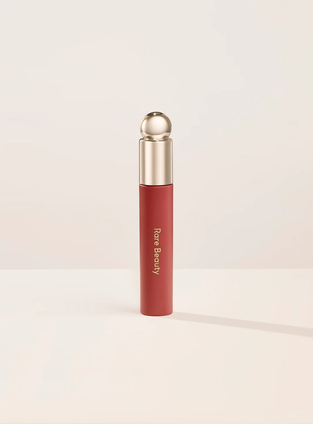 Rare Beauty Lip Oil tono SERENITY
