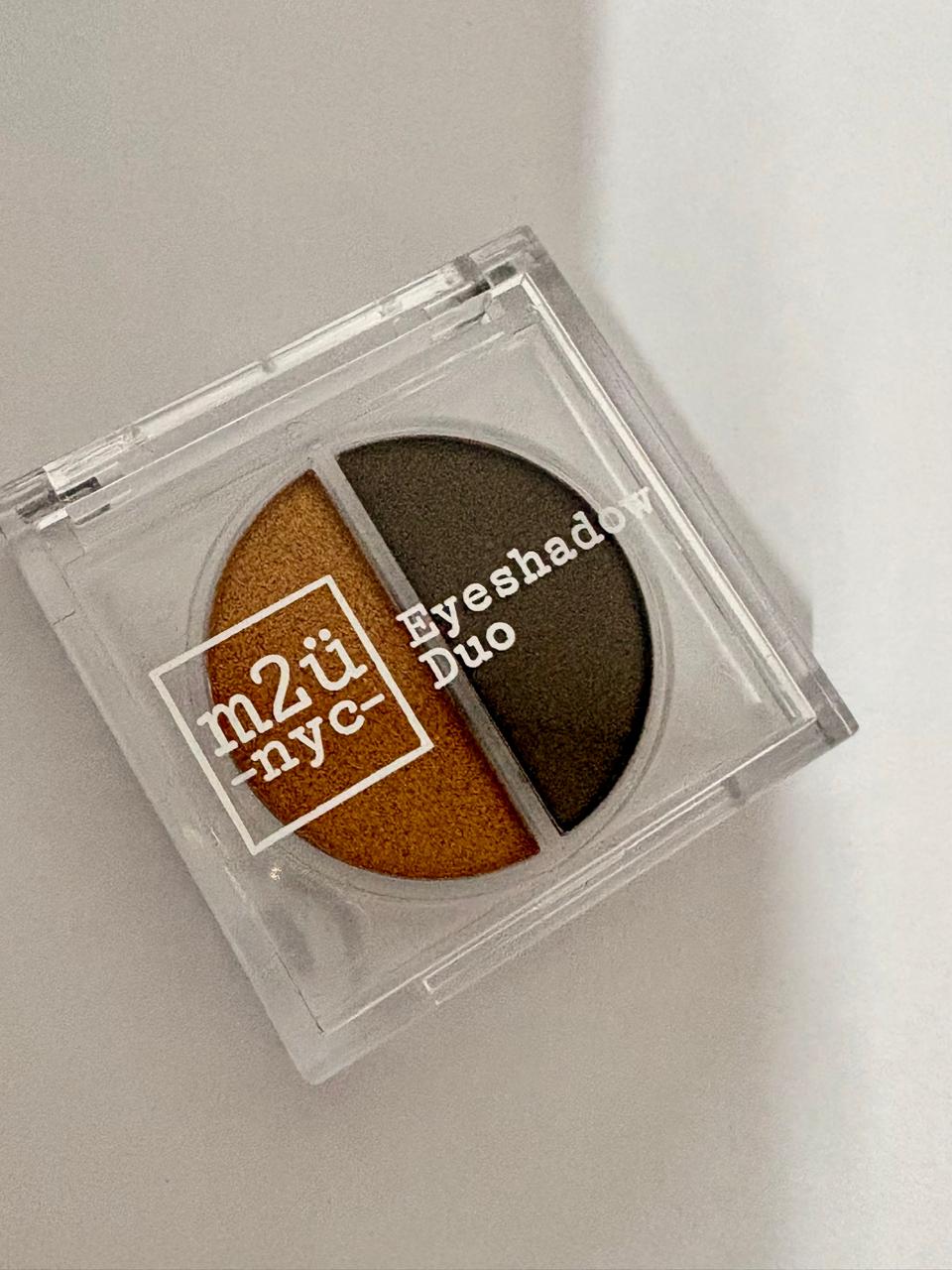 M2Ü NYC Eyeshadow Duo en tonos: Greenpoint