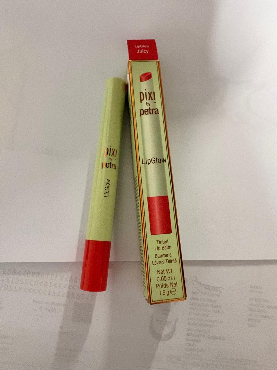 bálsamo labial hidratante con color